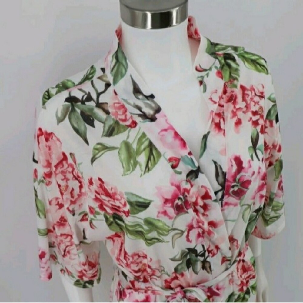 Show me your mumu pink floral Brie kimono wrap with pockets/belt SM - Picture 9 of 13